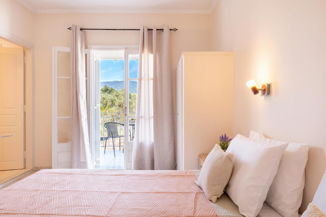 Albatross Apartments By Konnect, Ipsos Corfu Экстерьер фото